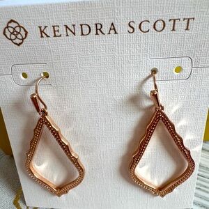 Kendra Scott tear drop rose gold earrings NWT